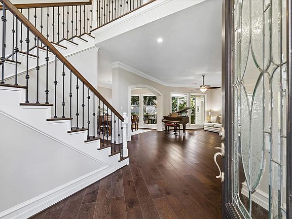 4th image of 5926 Juniper Bluff Ct