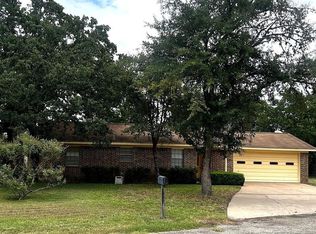 240 S Reed Cir, La Grange, TX 78945