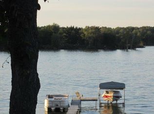 285 E 680 S, Wolcottville, IN 46795