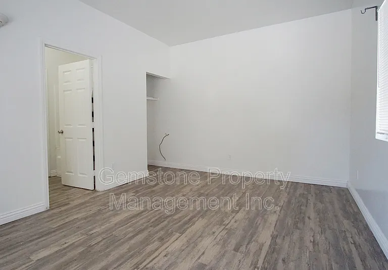 5017 College Ave — Photo 18