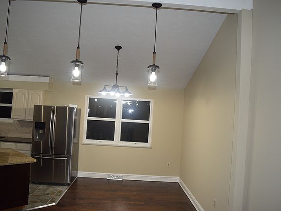 2nd image of 6619 Windmill Dr