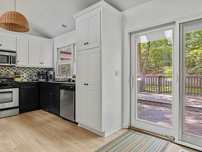14480 Woodcrest Ln — Photo 17