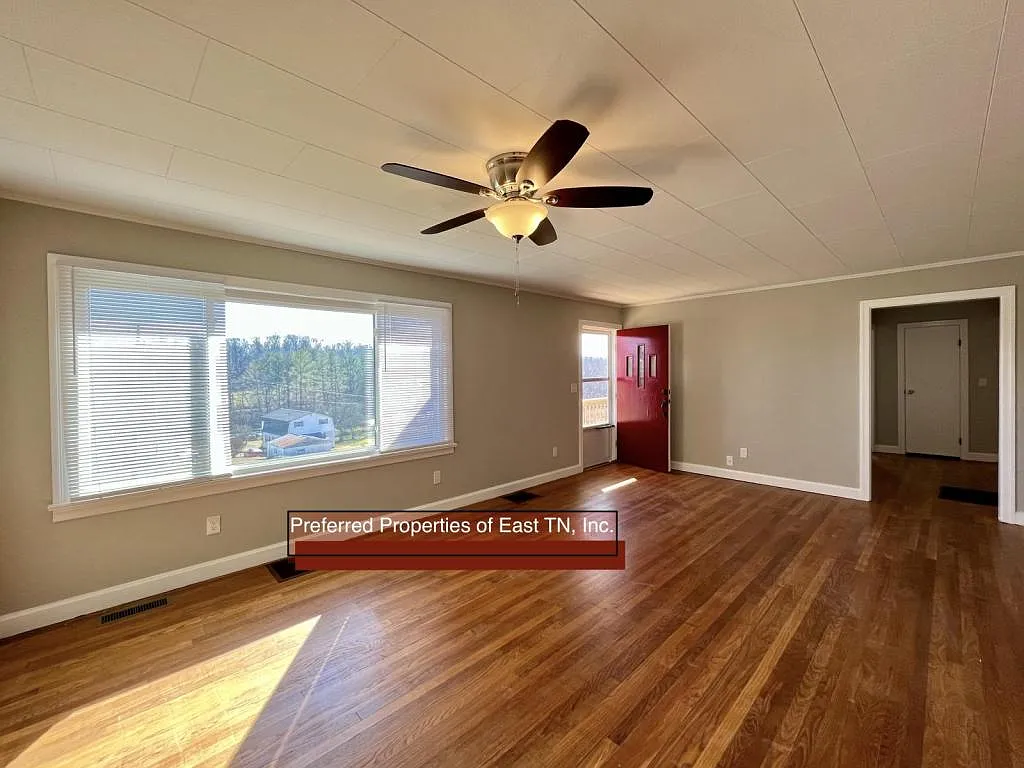 160 Majestic Circle — Photo 4