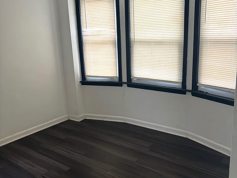 11420 Winthrop St — Photo 2
