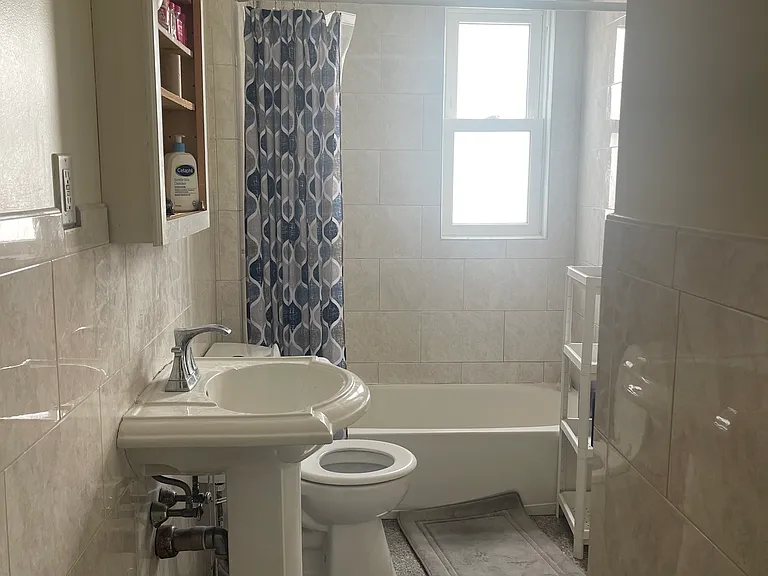 Shared full bathroom