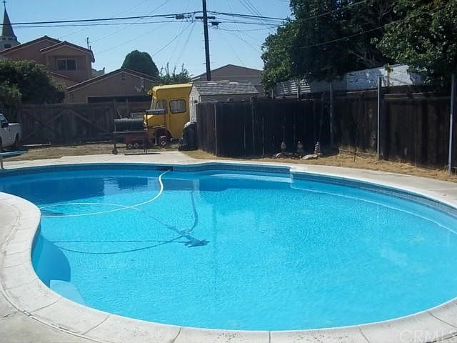 2nd image of 15933 Indiana Ave