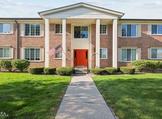 22838 E Nine Mile Rd, Saint Clair Shores, MI 48080
