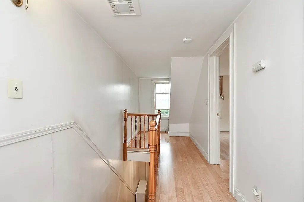 3 bed, 1.5 bath, 1700 sqft, $3,550 — Photo 3