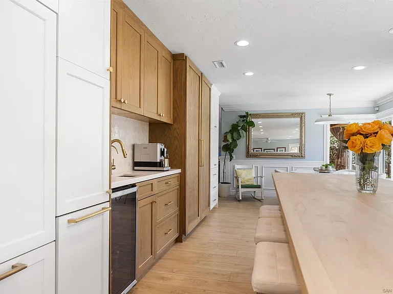 264 Turner Ave — Photo 8