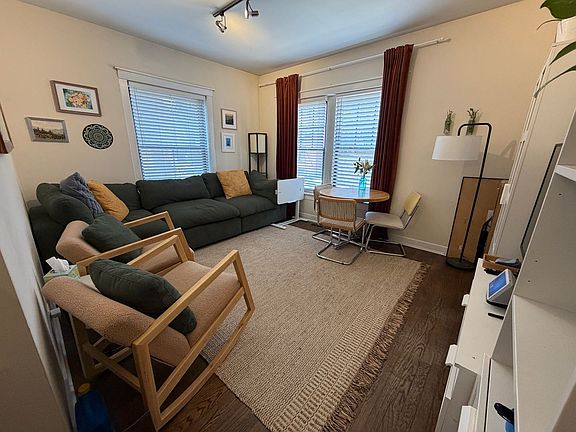 2nd image of 3161-73 N Orchard St #3161-1