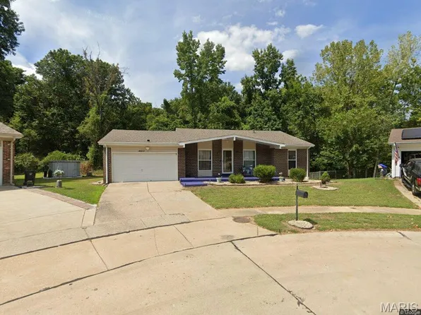 6613 Foothills Ct, Florissant, MO 63033