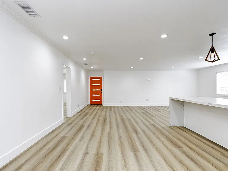 641 Joann St — Photo 8
