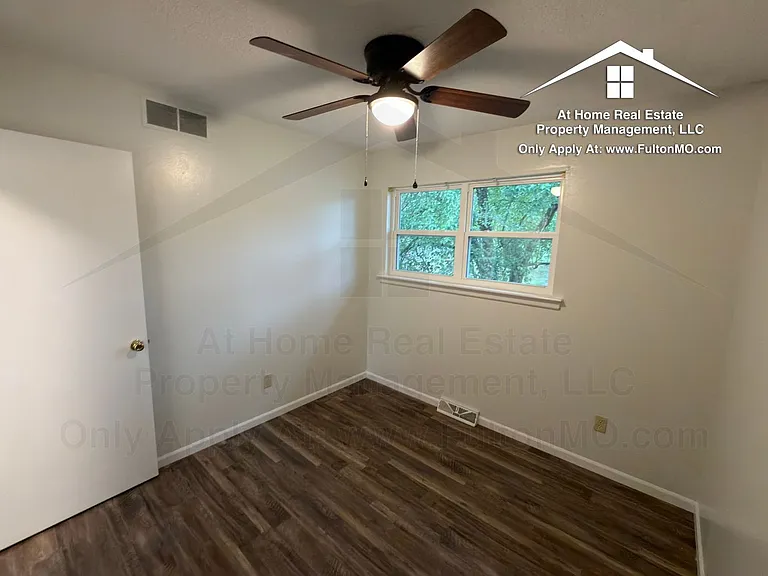 1 Locust Ln — Photo 23