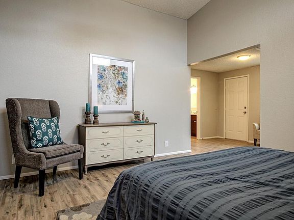 4th image of 10808 N 54th Cir