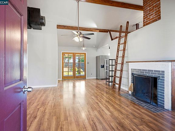3rd image of 4911 76th St