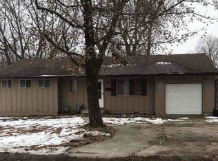 3029 S Linwood Ave, Independence, MO 64055