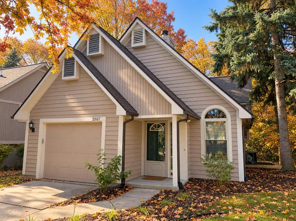 2557 Country Village Ct, Ann Arbor, MI 48103