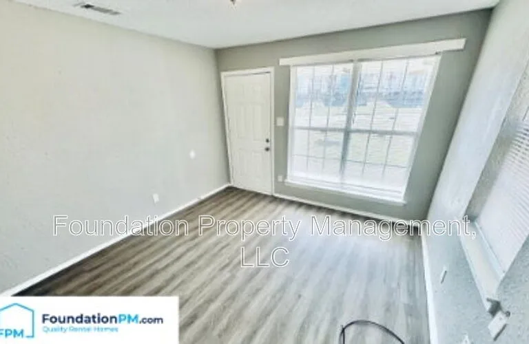 276 W Davant Ave — Photo 13
