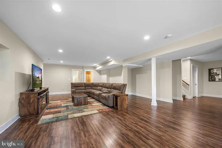 109 Seth Dr — Photo 41