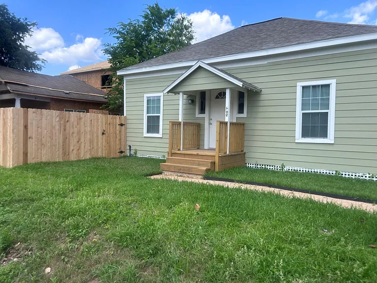 602 Cordell St — Photo 3