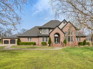 3901 W Pleasant Dr, Rogers, AR 72758