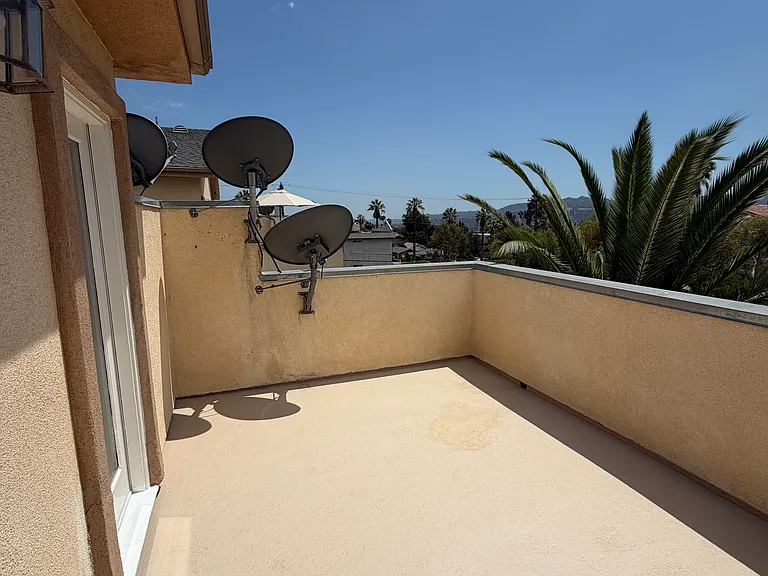 544 E Olive Ave #101 — Photo 4