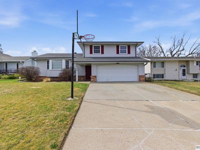 10205 Ohern St, Omaha, NE, 68127