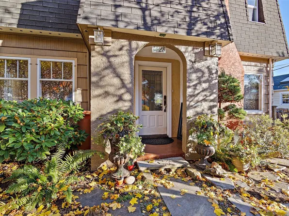 3428 37th Avenue SW, Seattle, WA 98126