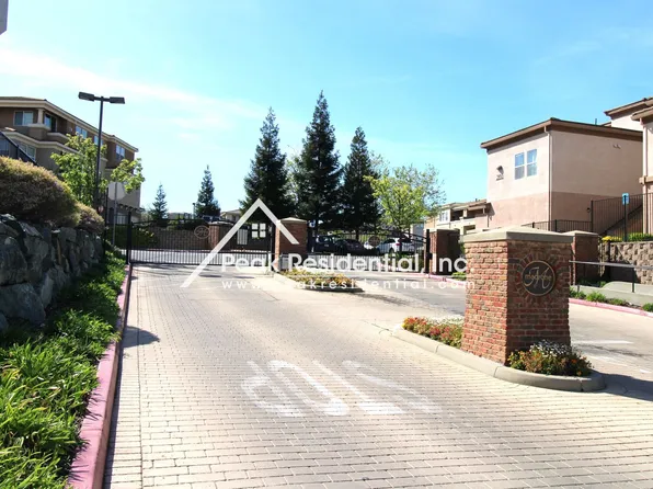 300 Moon Cir Unit 333, Folsom, CA 95630