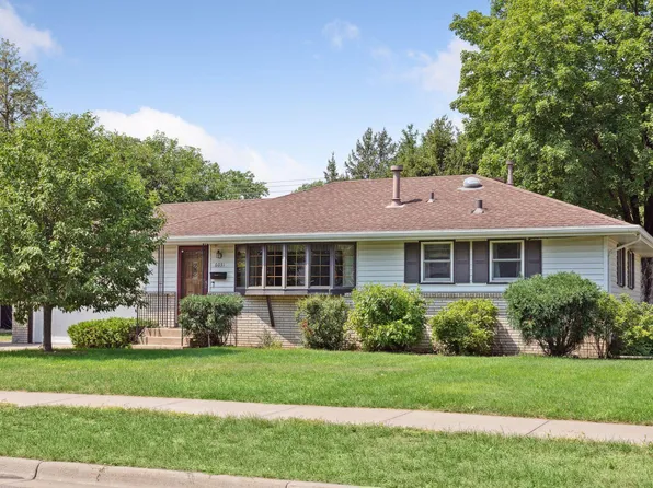 6031 June Ave N, Brooklyn Center, MN 55429