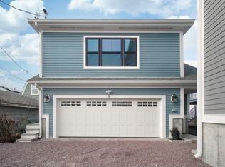 8 Shoreside Rd #1, Quincy, MA 02169