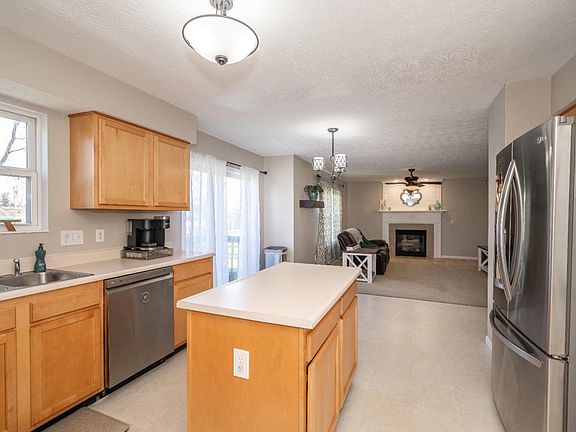 4th image of 4164 Alsace Ln