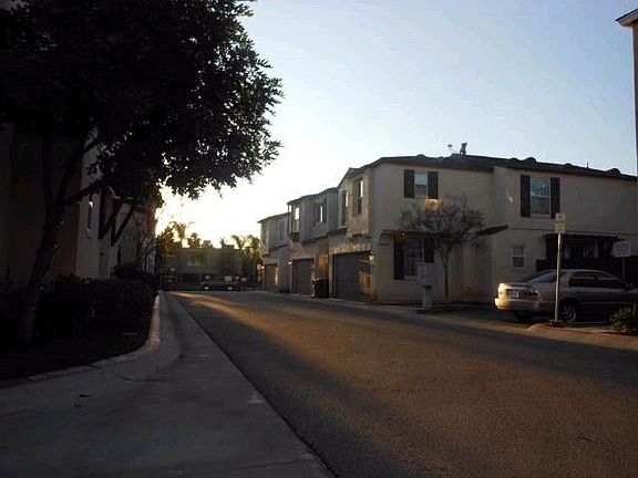 2nd image of 874 N Fig St