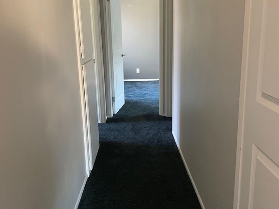 Hallway to Masterbedroom