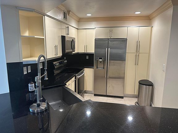 3rd image of 500 Scotia Drive #303
