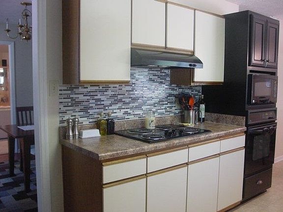 4th image of 126 Barecky Dr