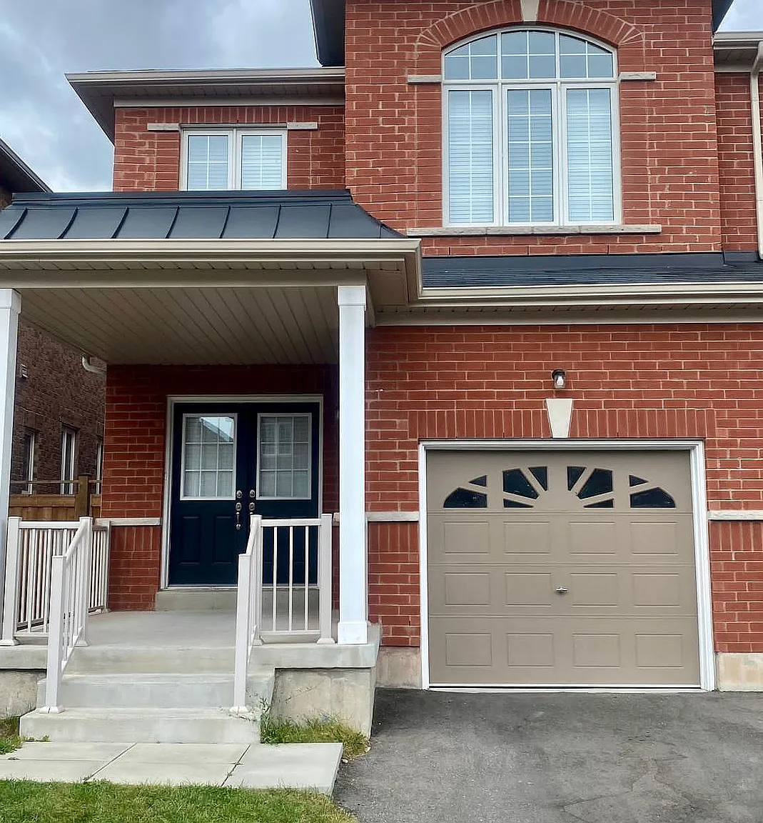 4 bed, $3,600 — Photo 1