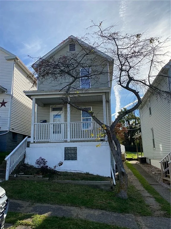 1613 Poplar St photo 1