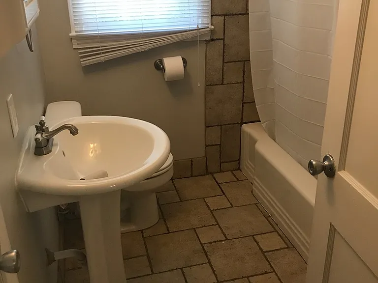238 S Cliffdale Dr — Photo 9
