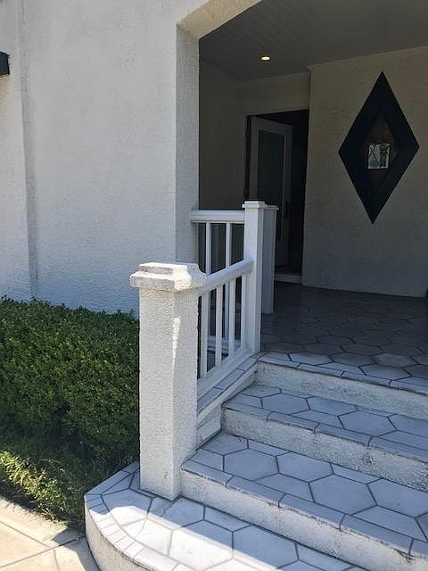 1st image of 953 Adella Ave