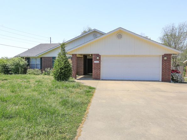 2202 S K St, Rogers, AR 72758