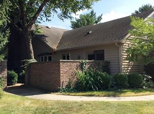 5033 Colfax Cir, Carmel, IN 46033