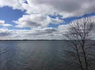 25841 105th St, Spirit Lake, IA 51360