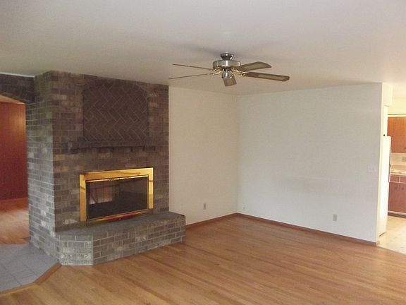 5th image of 1829 83rd Ave SE