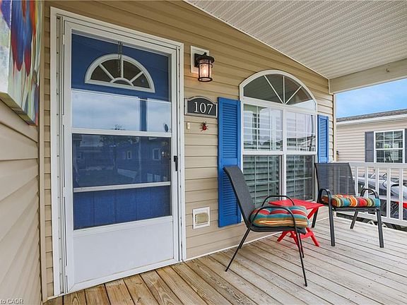 3rd image of 3033 Townline Rd #107