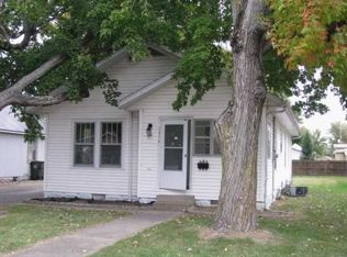 1314 N Cross St, Robinson, IL 62454