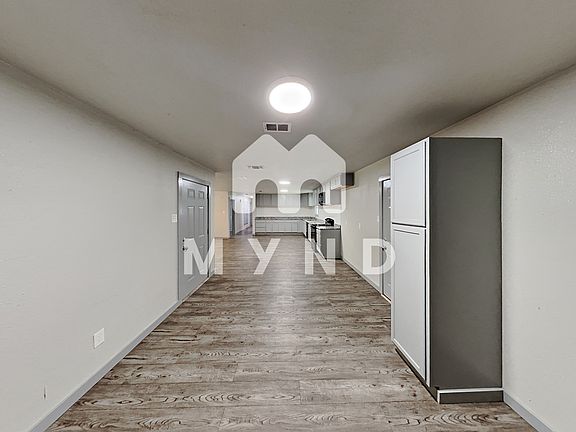 4th image of 108 N Bowie Dr