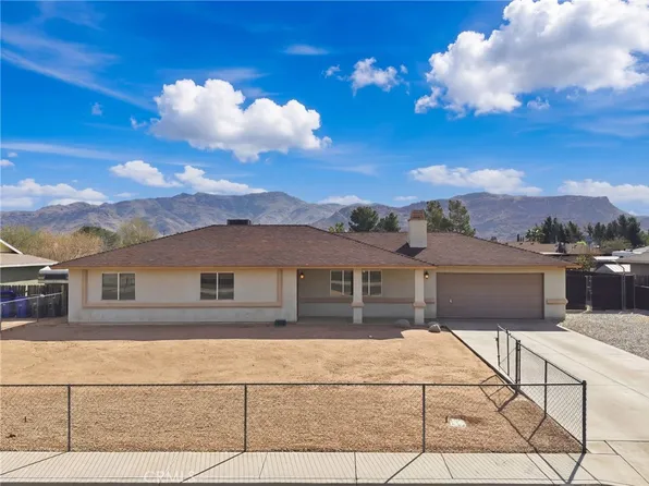 13475 Apple Blossom Ln, Apple Valley, CA 92308