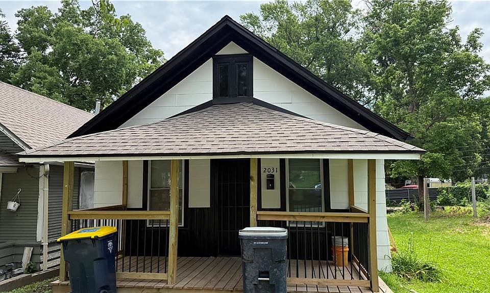 1st image of 2031 Lister Ave