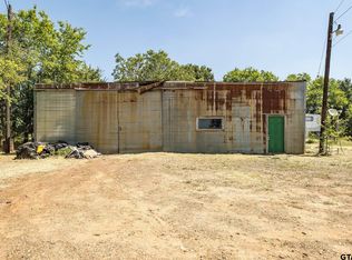 1112 W Broadway St, Winnsboro, TX 75494